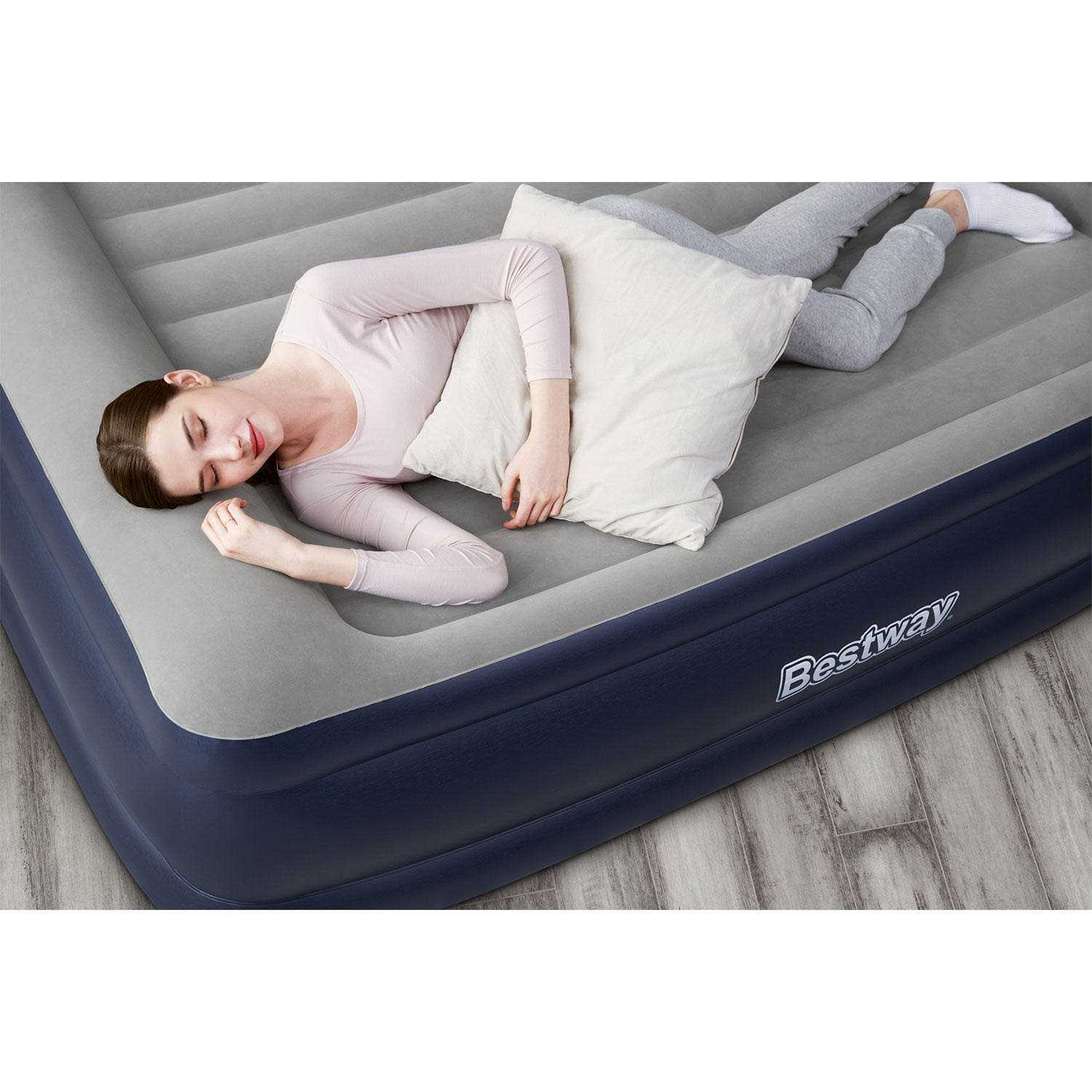 Bestway Tritech Air Mattress King 22 with Built-in Pump - Image 2