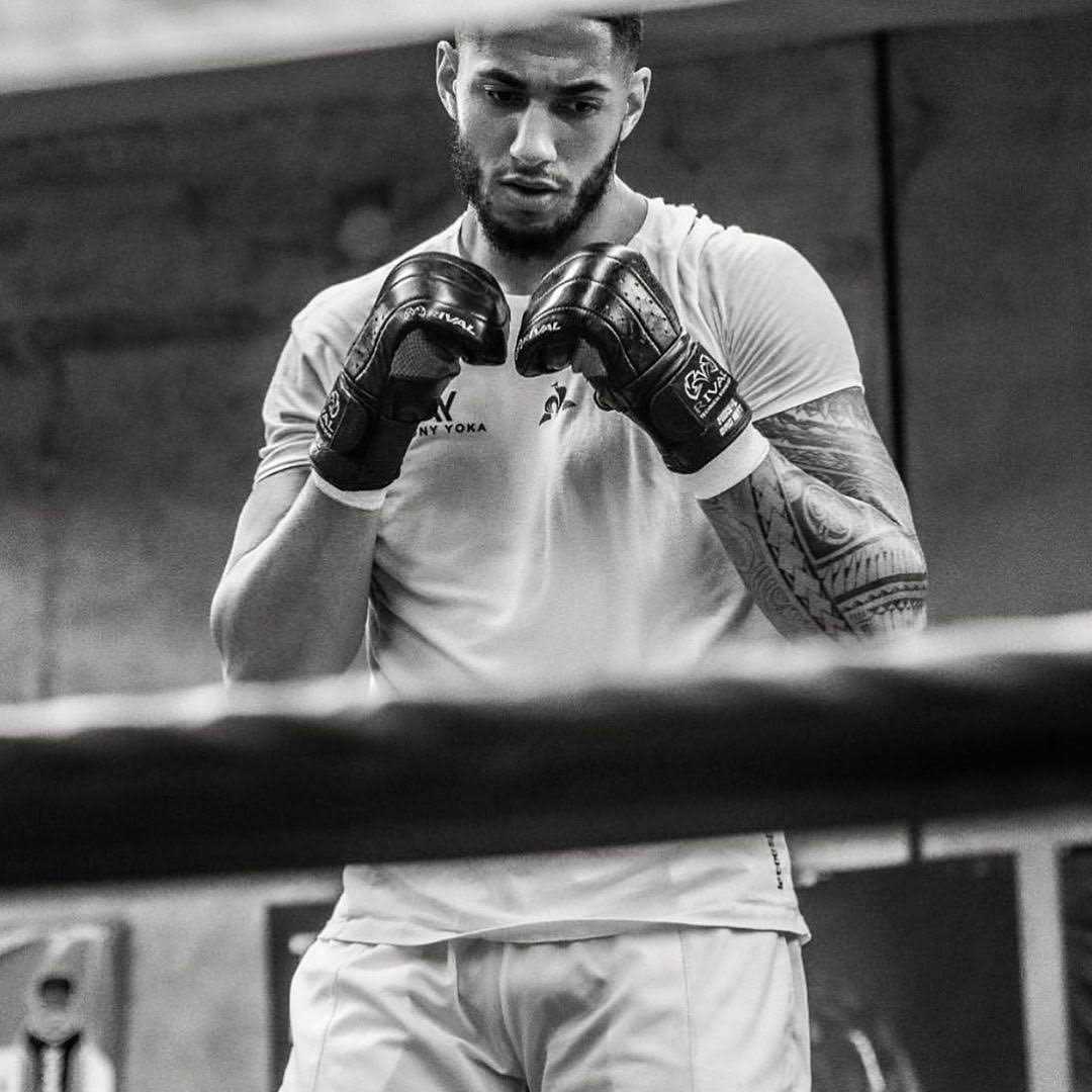 Rival Boxing RB5 Hook and Loop Bag Mitts - Image 4