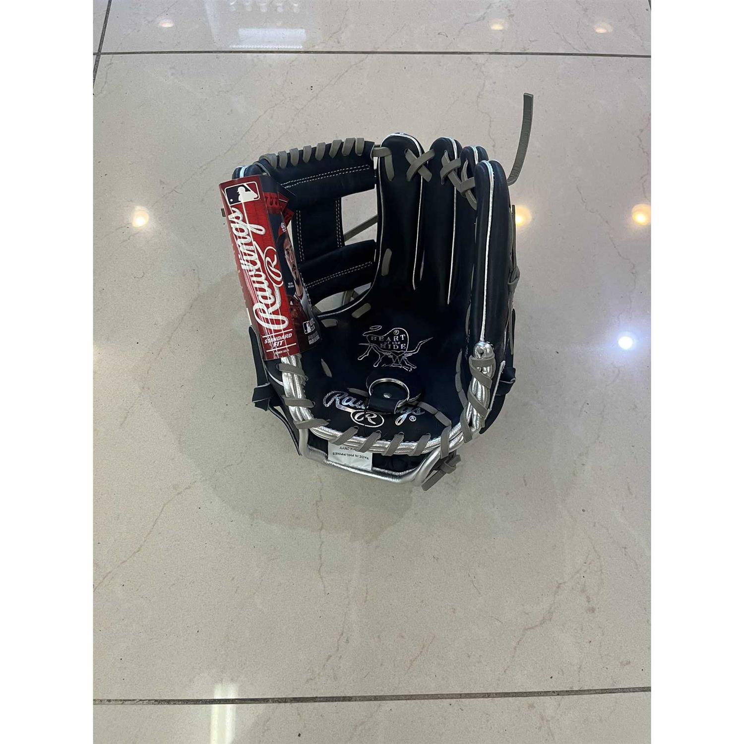 Rawlings 11.5' Heart of The Hide Series Glove - Image 5