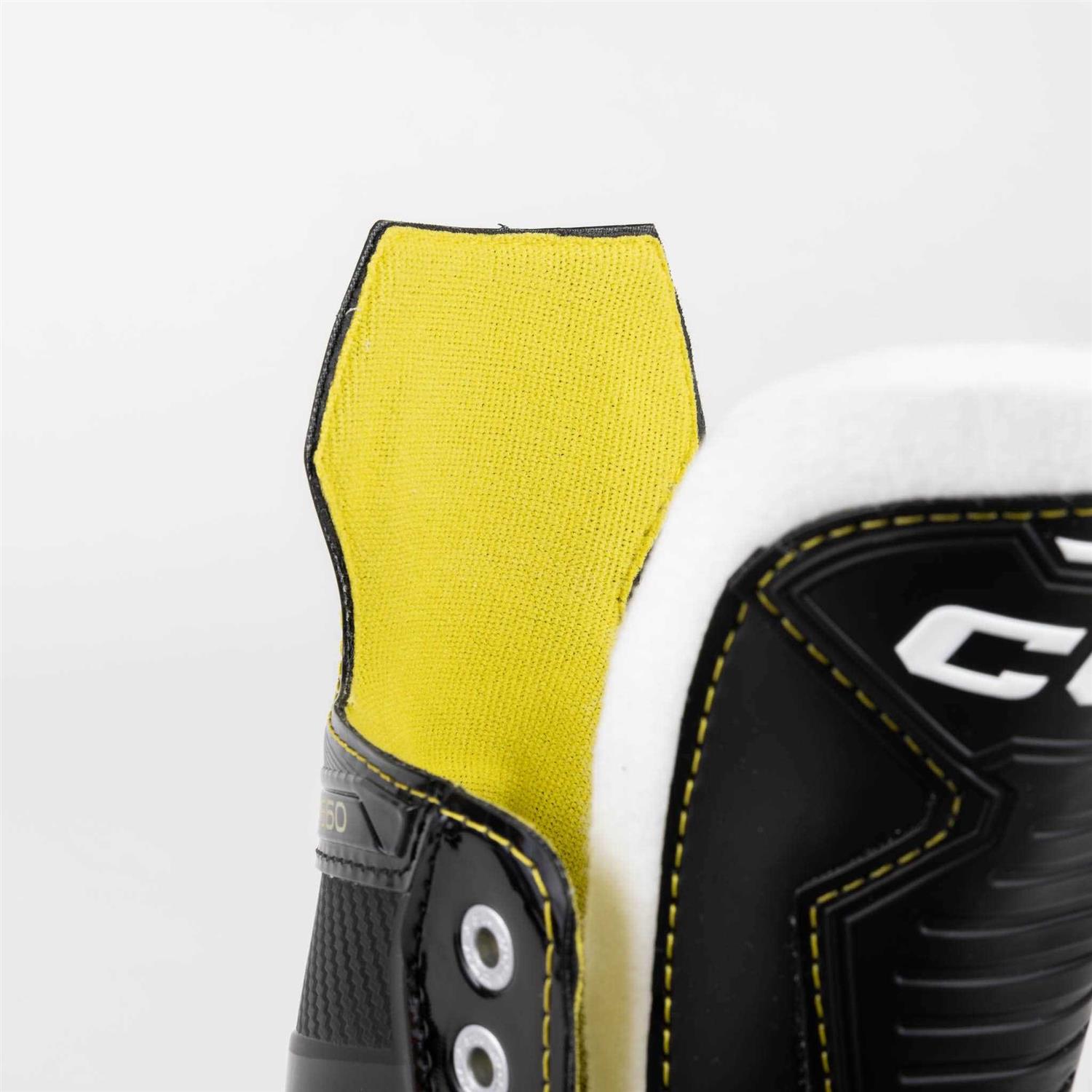 CCM Tacks AS 560 Ice Hockey Skates - Image 3
