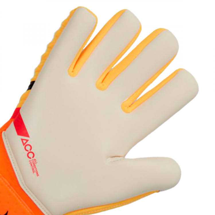 Nike Phantom Elite Goalkeeper Gloves - Image 3