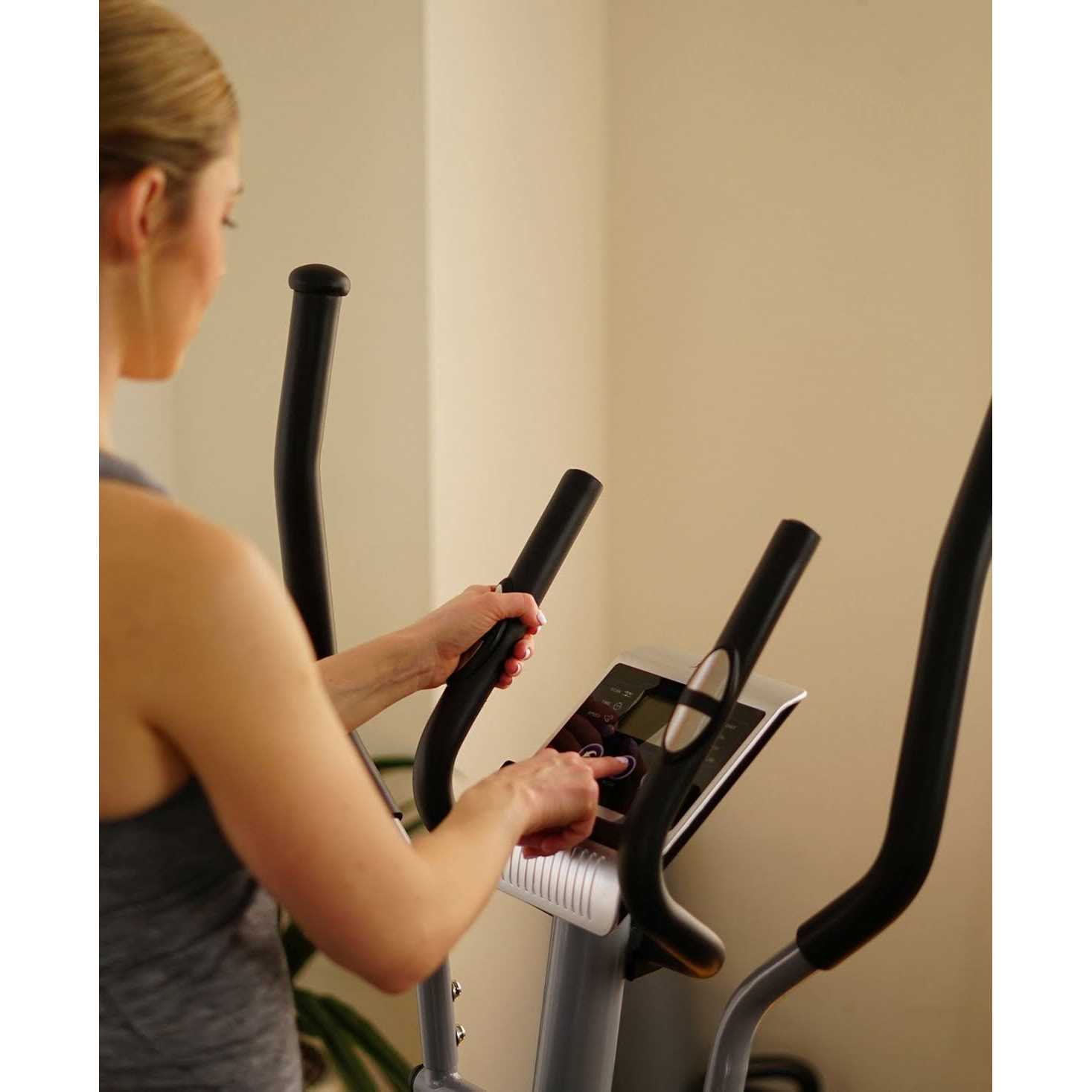 Sunny Health & Fitness SF-E3607 Standard Elliptical Trainer - Image 3